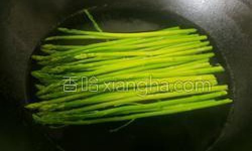 Mastering the Art of Blanched Asparagus:How Long to Boil for Perfect Tenderness