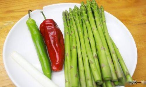 Mastering the Art of Blanched Asparagus:A Step-by-Step Guide to Perfectly Cooked Green Spears
