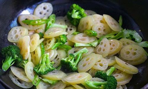 Mastering the Art of Cooking White Broccoli:Perfect Timing for Tender-Crisp Perfection