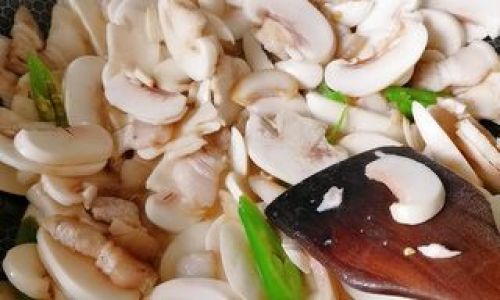 Mastering the Art of Stir-Frying White Mushrooms:A Comprehensive Guide