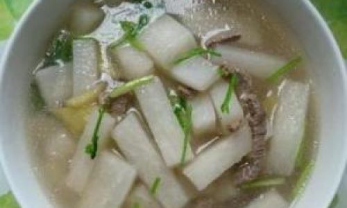 A Hearty and Nourishing White Radish Beef Soup Recipe:A Step-by-Step Guide to Comfort in a Bowl