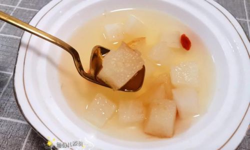 How to Prepare a Soothing White Radish and Pear Infused Water:A Step-by-Step Guide