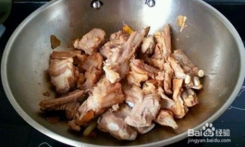 A Hearty and Nourishing Recipe:Mastering the Art of Stewed Lamb Ribs with White Radish