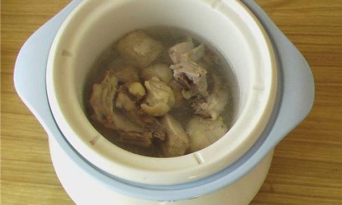 The Health Benefits of White Radish and Chicken Soup:A Nutrient-Rich Traditional Dish