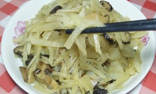 Mastering the Art of Stir-Fried Daikon Radish:A Guide to Crispy,Flavorful Perfection
