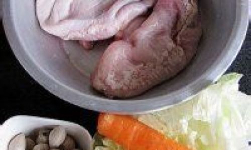 How to Prepare Ginkgo Nut,Raspberry,and Pork Stomach Soup:A Traditional Chinese Recipe