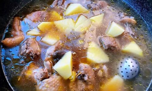 Homemade Ginkgo Biloba Chicken Stew:A Comforting Traditional Recipe