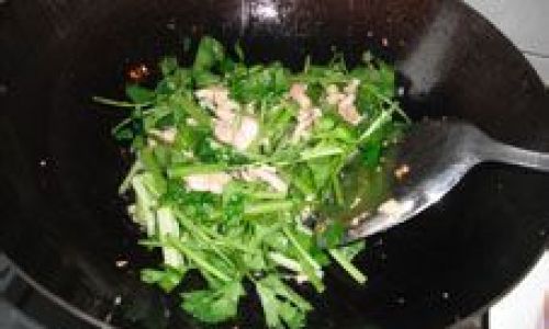 Deliciously Simple:Mastering the Art of Stir-Fried Pork with Tofu Puffs