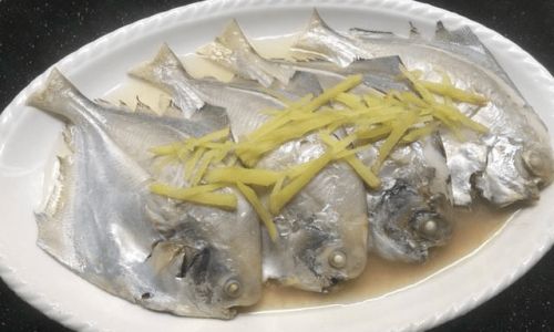 Mastering the Art of Steaming Pomfret:Perfect Timing for Flavorful Results