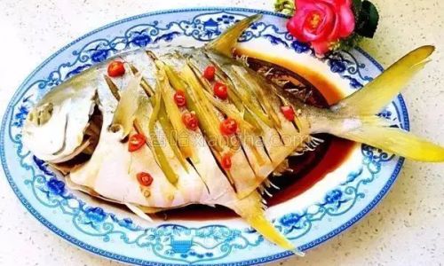 Mastering the Art of Steaming Pomfret:Perfect Timing for Flavorful Results