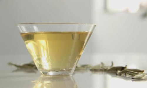 The Optimal Vessels for Brewing White Tea:A Comprehensive Guide to Enhancing Flavor and Aroma
