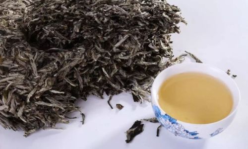 The Art of Brewing White Tea:Mastering the Perfect Steeping Time