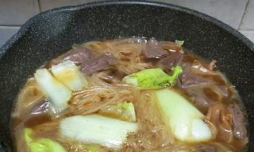 A Hearty Delight:Mastering the Art of Homemade Beef Stew with Cabbage and Vermicelli