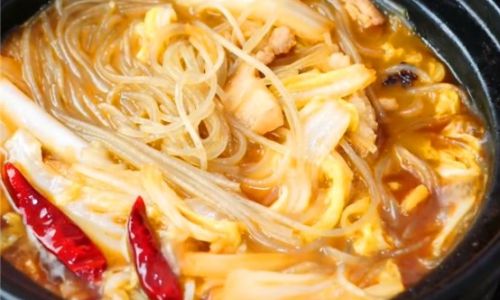 Mastering the Art of Cabbage and Vermicelli Stew:A Flavorful Journey from Kitchen to Table