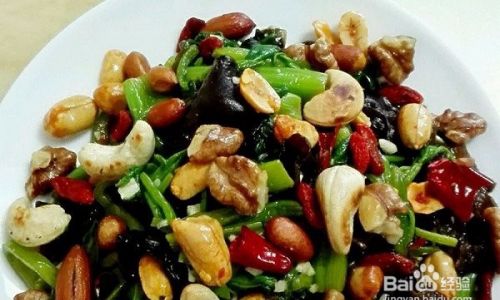 A Comprehensive Guide to Crafting Authentic Eight Treasure Spinach at Home