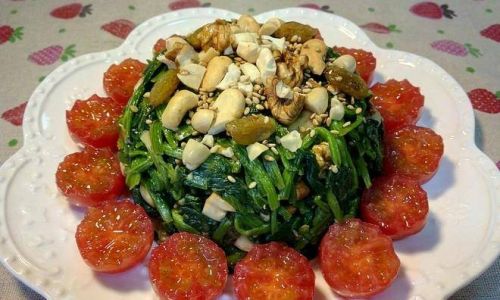 A Comprehensive Guide to Crafting Authentic Eight Treasure Spinach at Home