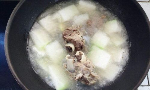 The Science Behind Creamy Bone Broth:Techniques to Achieve a Milky-White Consistency