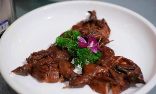 Mastering the Art of Cooking Quail:A Guide to Preparing This Delicate Delicacy