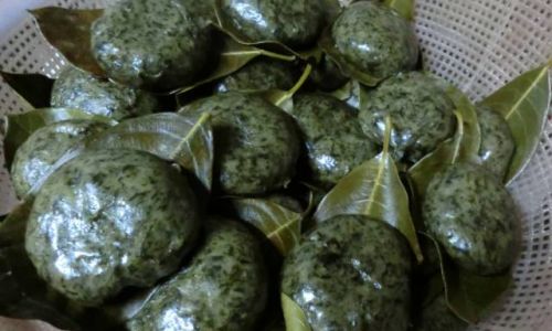 Mastering the Art of Boiling Eggs with Mugwort Leaves:Expert Tips and Tricks