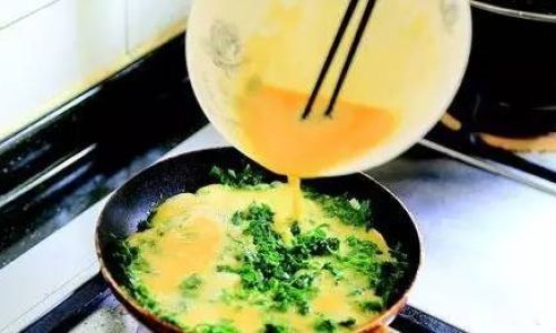The Art of Stir-Fried Eggs with Mugwort Leaves:A Culinary Journey Through Tradition and Flavor