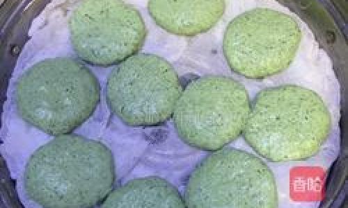 Homemade Ai Bing:A Step-by-Step Guide to Crafting Traditional Chinese Mugwort Cakes