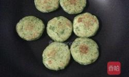 Homemade Ai Bing:A Step-by-Step Guide to Crafting Traditional Chinese Mugwort Cakes