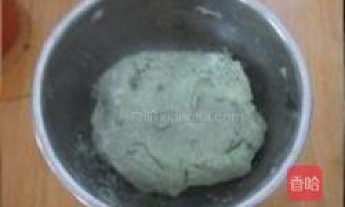 Homemade Ai Bing:A Step-by-Step Guide to Crafting Traditional Chinese Mugwort Cakes