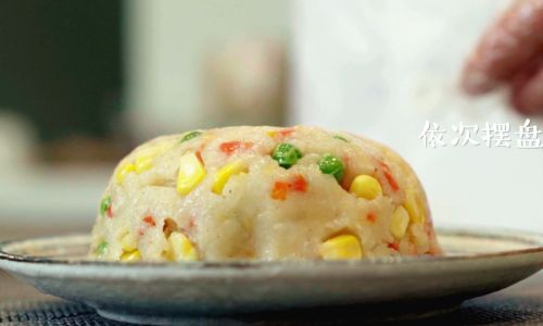 How to Recreate KFCs Velvety Mashed Potatoes with Savory Gravy at Home