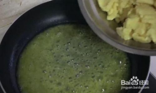 Homemade Delight:A Comprehensive Guide to Crafting Traditional Mung Bean Cakes from Scratch