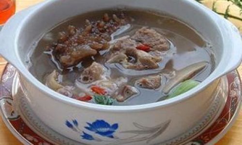 How to Make a Delicious Sea Cucumber and Shiitake Mushroom Rib Soup