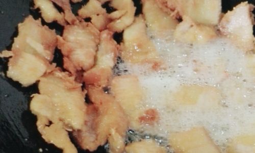Mastering the Art of Dry-Fried Pork Belly:A Step-by-Step Guide