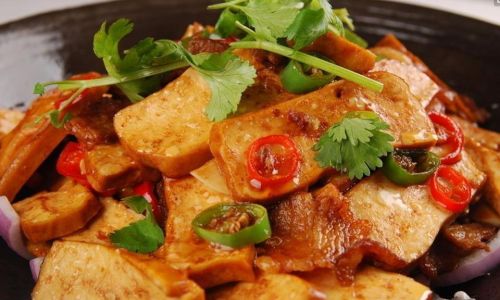 How to Make Dry-Pot Fish and Tofu:A Culinary Delight