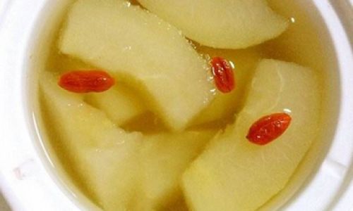 How to Make Honey-Stewed Pear:A Delicious and Soothing Dessert