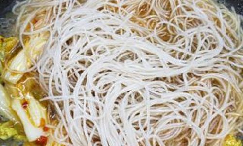 Mastering the Art of Cooking Vermicelli and Cabbage Stew