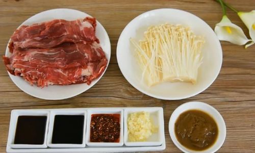 Mastering the Art of Cooking Beef and Enoki Mushrooms