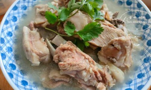 Mastering the Art of Making Hearty Braised Lamb Ribs