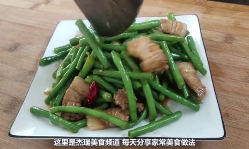 How to Make Simple and Delicious Short Snap Peas