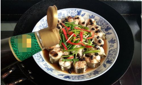 Mastering the Art of Steamed Eel with Fermented Black Beans