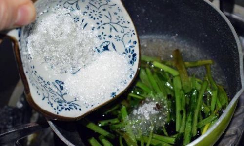 How to Make a Perfect Scallion Oil Sauce:A Comprehensive Guide
