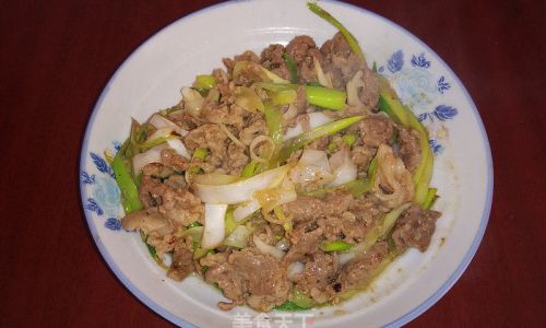 Mastering the Art of Making Scallion-Exploded Lamb
