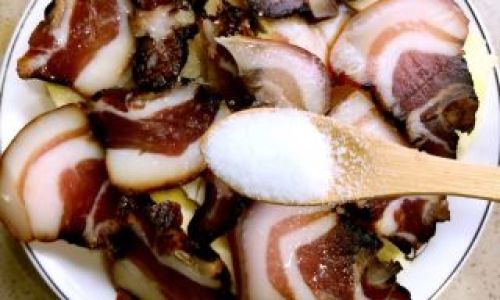 Mastering the Art of Steamed Preserved Pork with Spring Bamboo Shoots