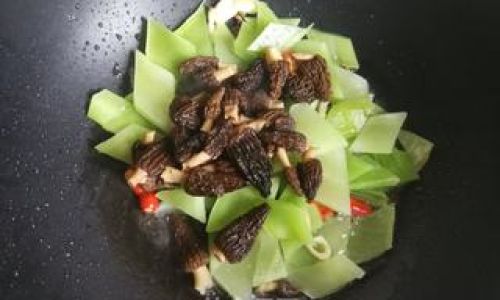 How to Cook Stir-Fried Morel Mushrooms:A Culinary Delight
