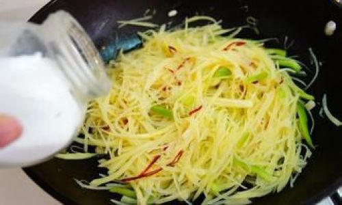 Mastering the Art of Making Stir-Fried Shredded Potatoes
