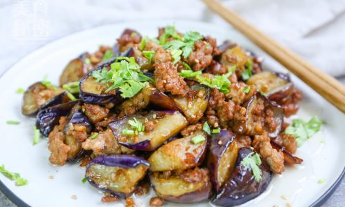 How to Make Stir-Fried Eggplant:A Comprehensive Guide