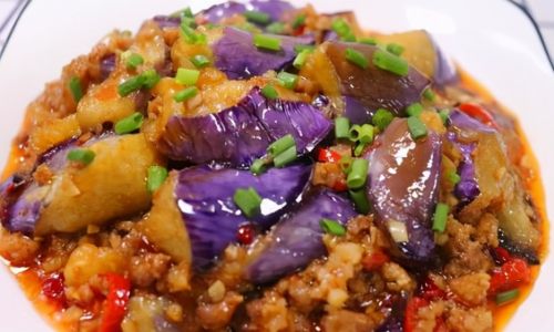 How to Make Stir-Fried Eggplant:A Comprehensive Guide