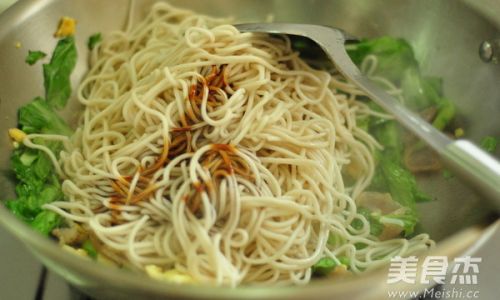 Mastering the Art of Making Stir-Fried Noodles