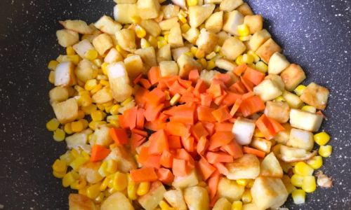 How to Make Stir-Fried Mantou:A Delicious and Easy-to-Follow Recipe