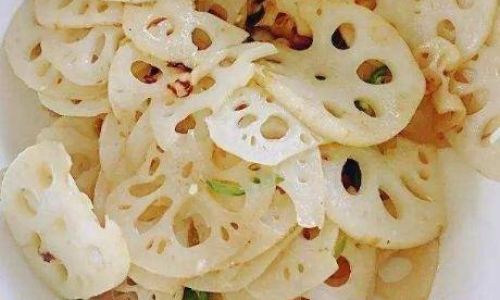 How to Make Stir-Fried Lotus Root Slices:A Culinary Delight