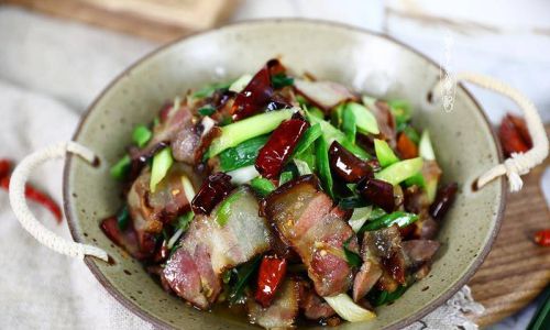 How to Make Stir-Fried Preserved Pork Larou)