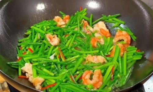 How to Make Stir-Fried Shrimp with Leek:A Culinary Delight